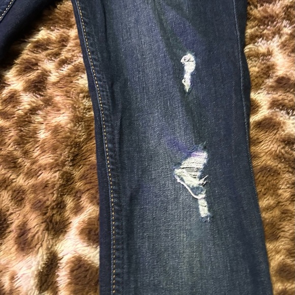 Women's Distressed Hollister Blue Jeans - Picture 4 of 9